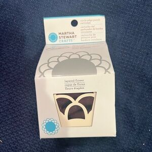 Martha Stewart Circle Edge Punch Cartridge - Layered Flower. New in Box